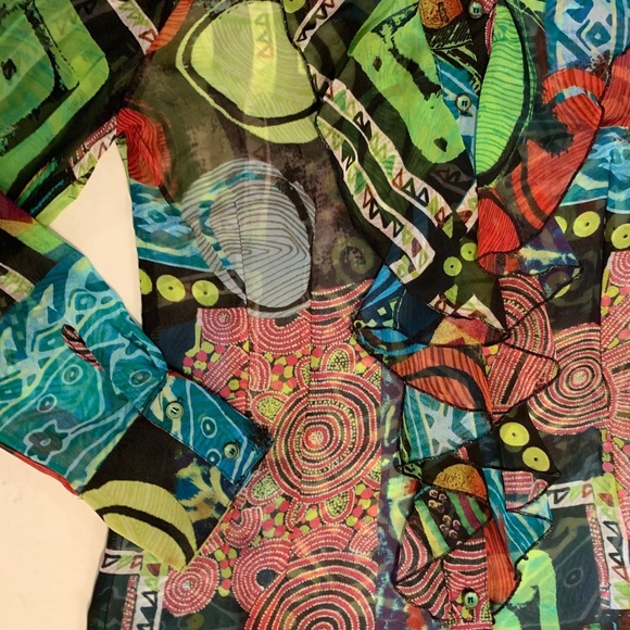 Mesmerize Button-up Ruffled Blouse M - Picture 4 of 6